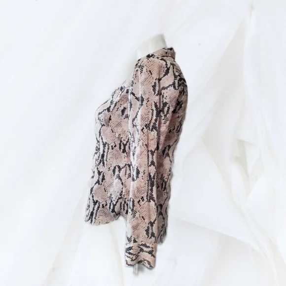 Snake print blouse - Picture 3 of 3